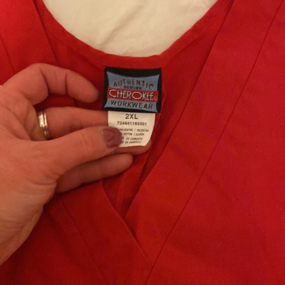 Scrub V-neck Top - Picture 2 of 3